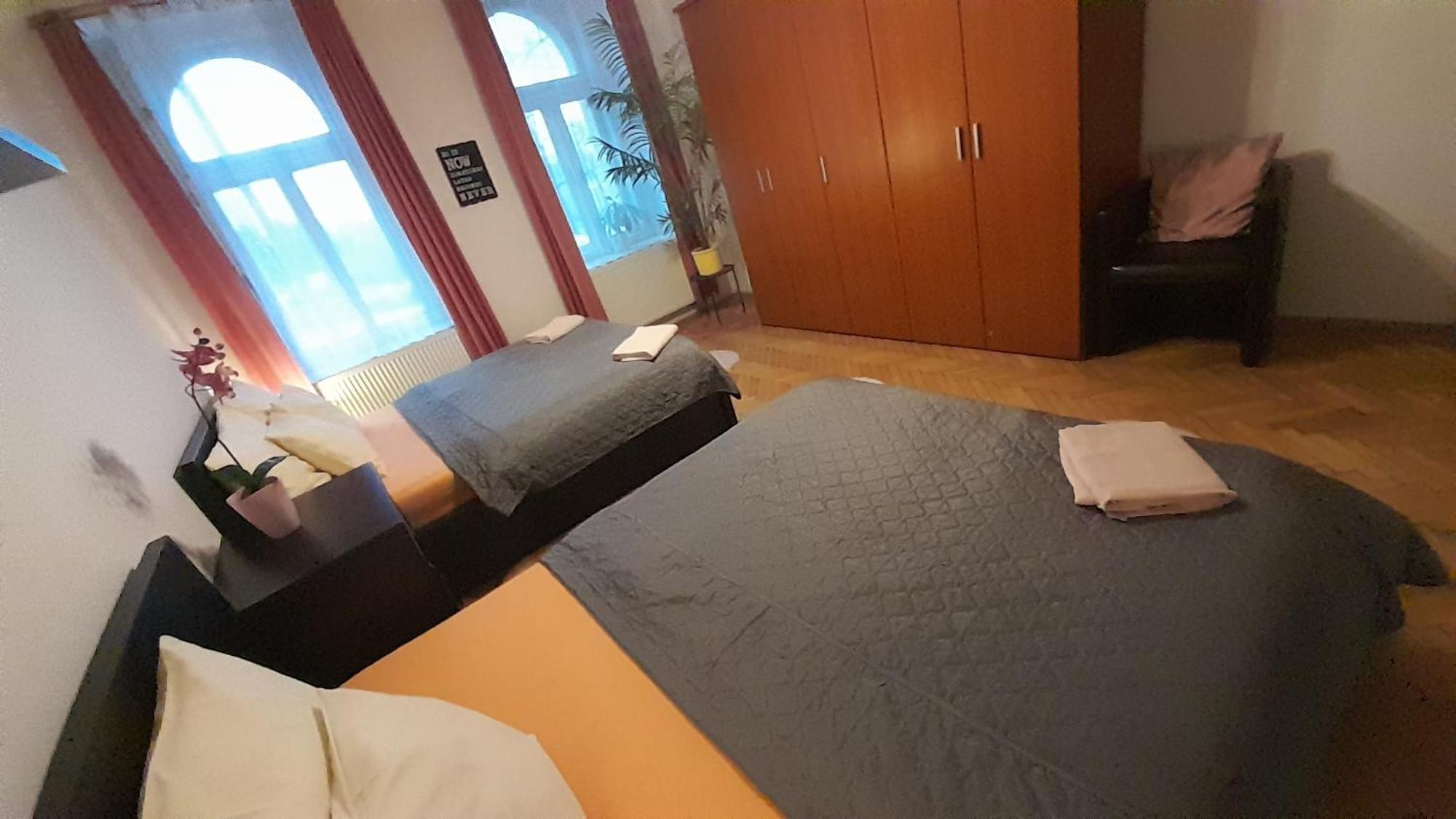 Spacious 3bdr Wenceslas Square Praga